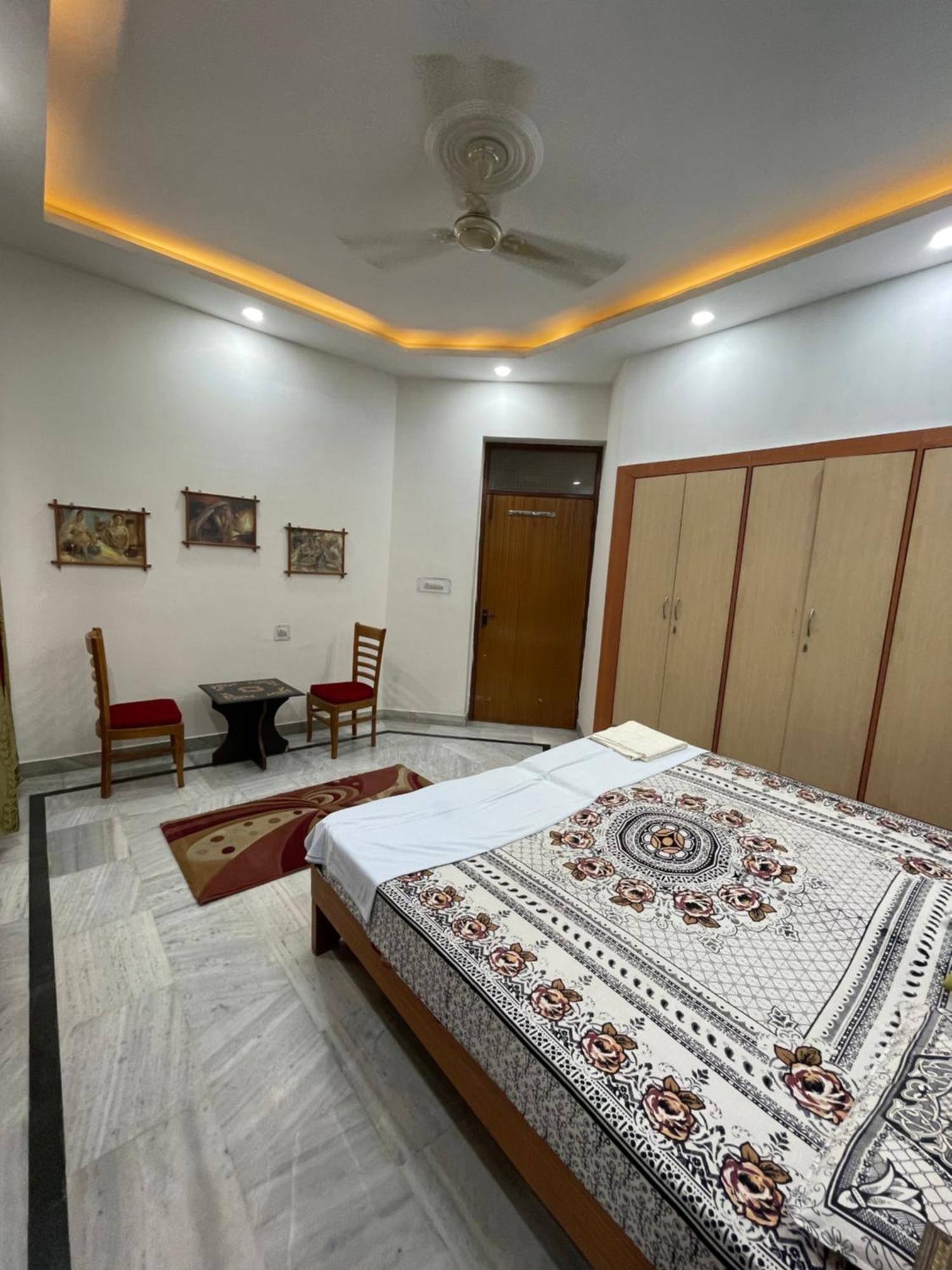 N Homestay Agra Tājganj Zewnętrze zdjęcie