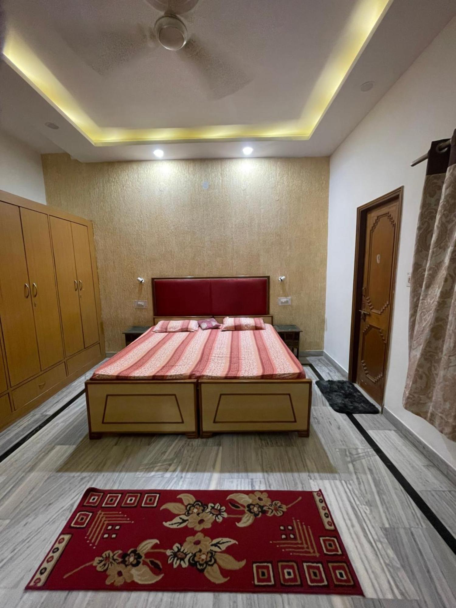 N Homestay Agra Tājganj Zewnętrze zdjęcie