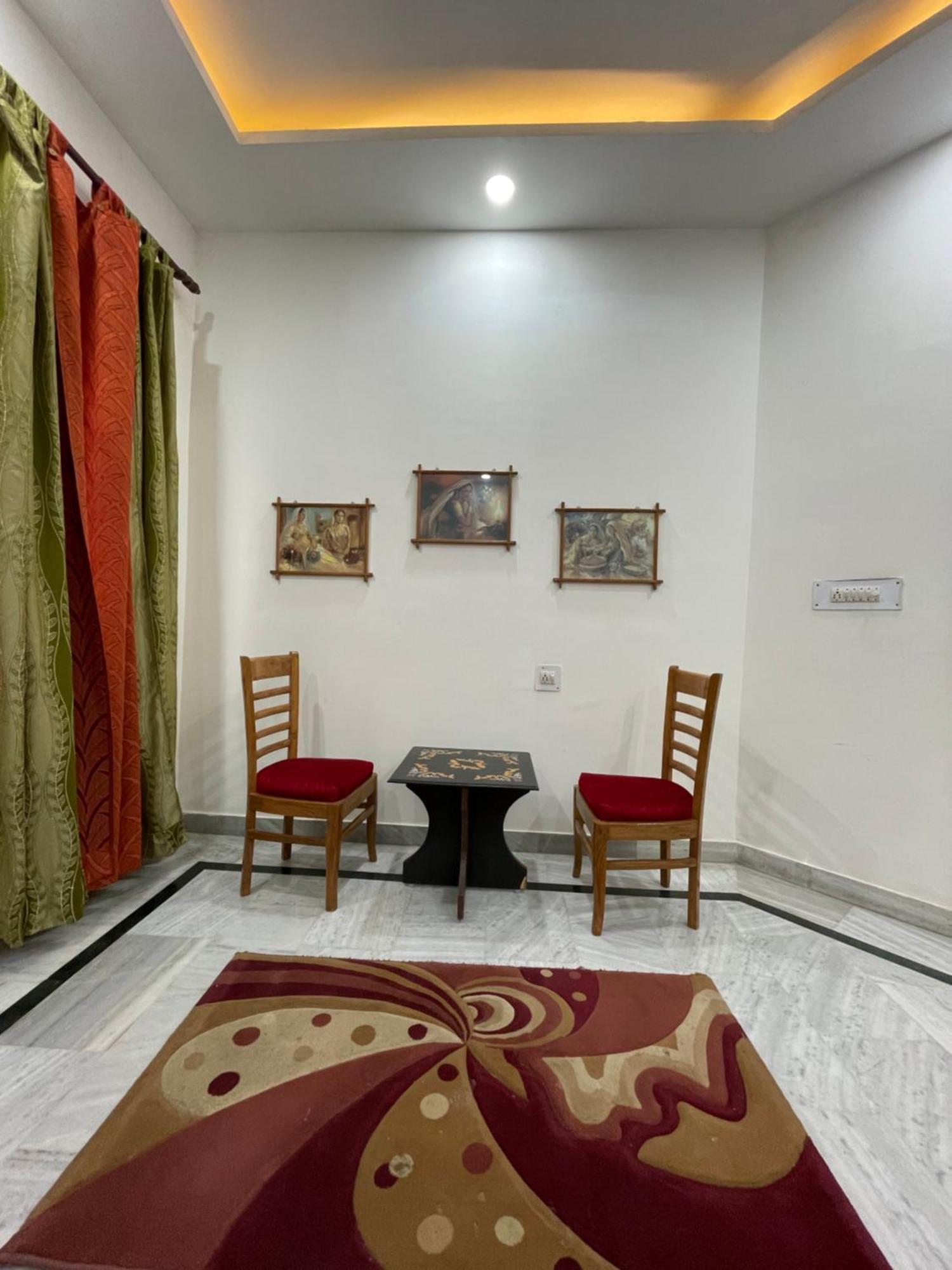 N Homestay Agra Tājganj Zewnętrze zdjęcie
