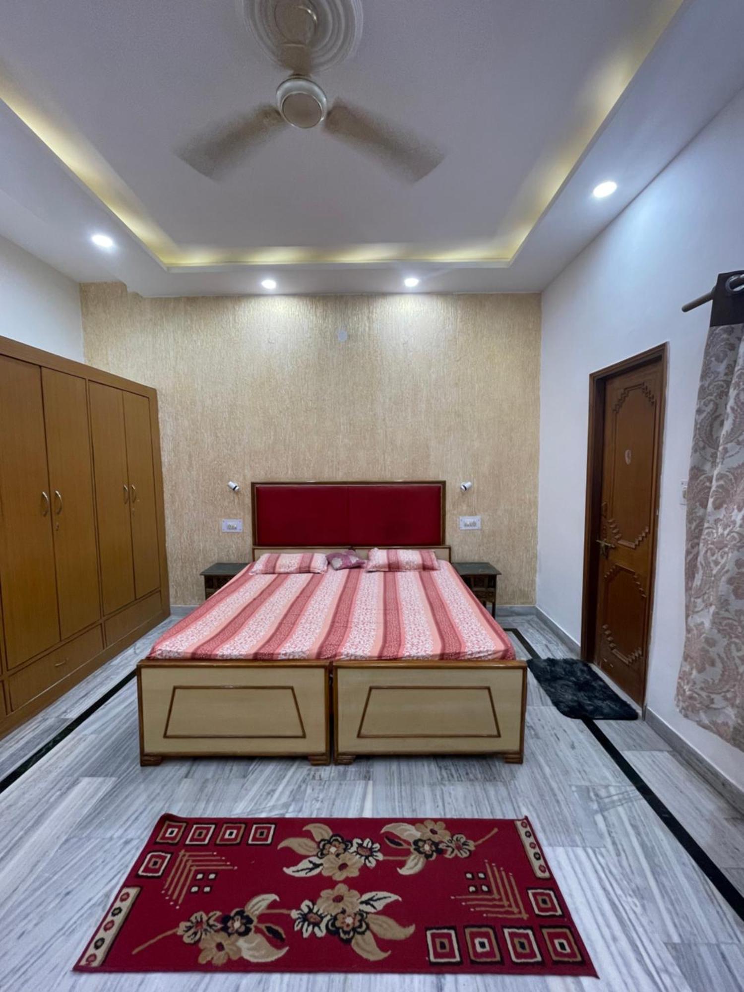 N Homestay Agra Tājganj Zewnętrze zdjęcie