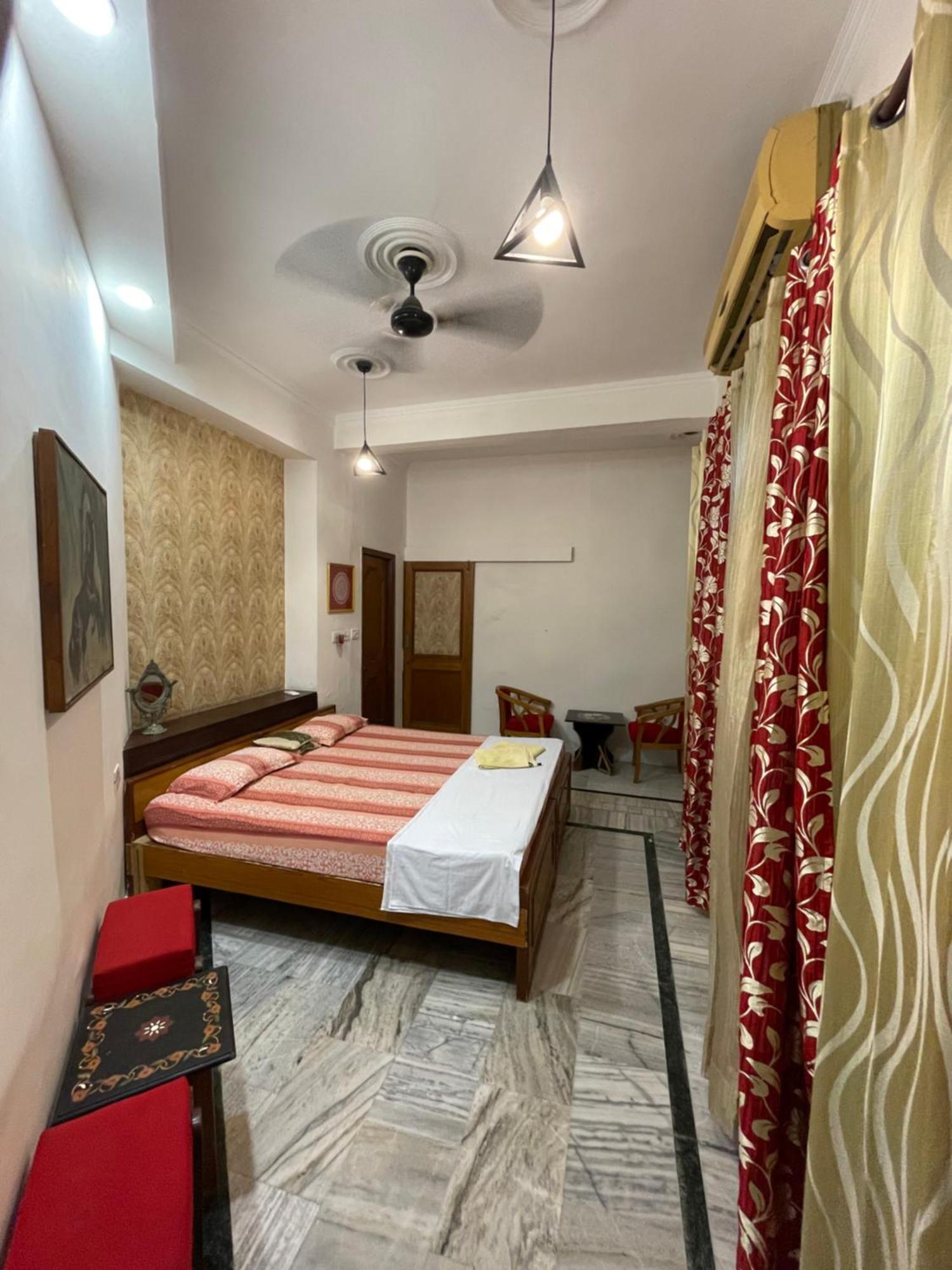 N Homestay Agra Tājganj Zewnętrze zdjęcie